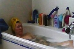 Mom masturbates In Bath